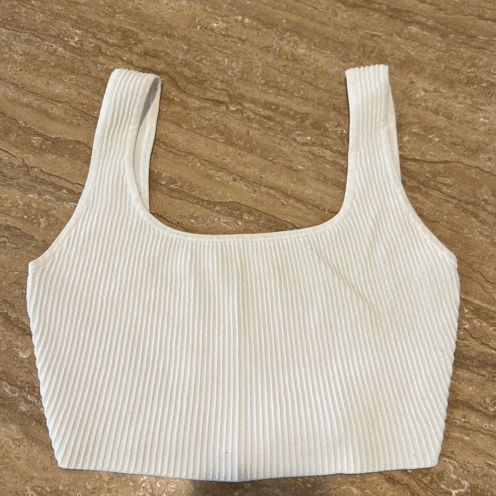 Aritzia white cropped tank XS